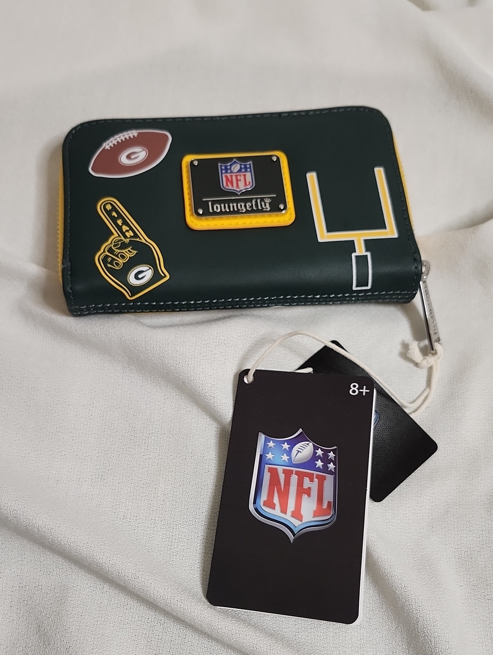 Loungefly Greenbay Packers NFL Zip Wallet